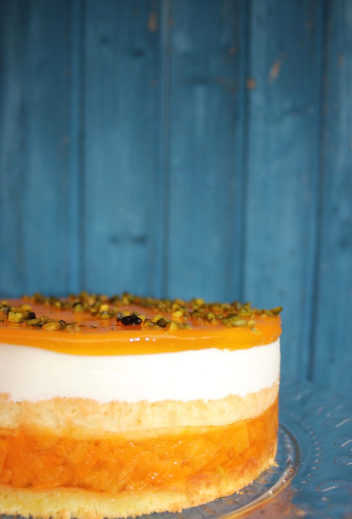 Aprikosen-Pistazien Torte - Maren Lubbe - Feine Köstlichkeiten Aprikosen-Pistazien Torte - Maren Lubbe - Feine Köstlichkeiten