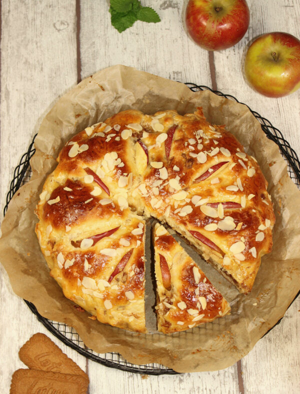 Ich back’s mir zum Sonntagsfrühstück: Brioche au pommes – Apfel-Zimt Brioche