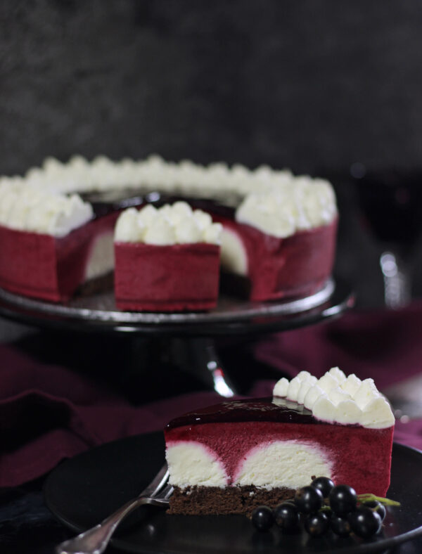 Samtige Johannisbeer-Mascarpone Torte