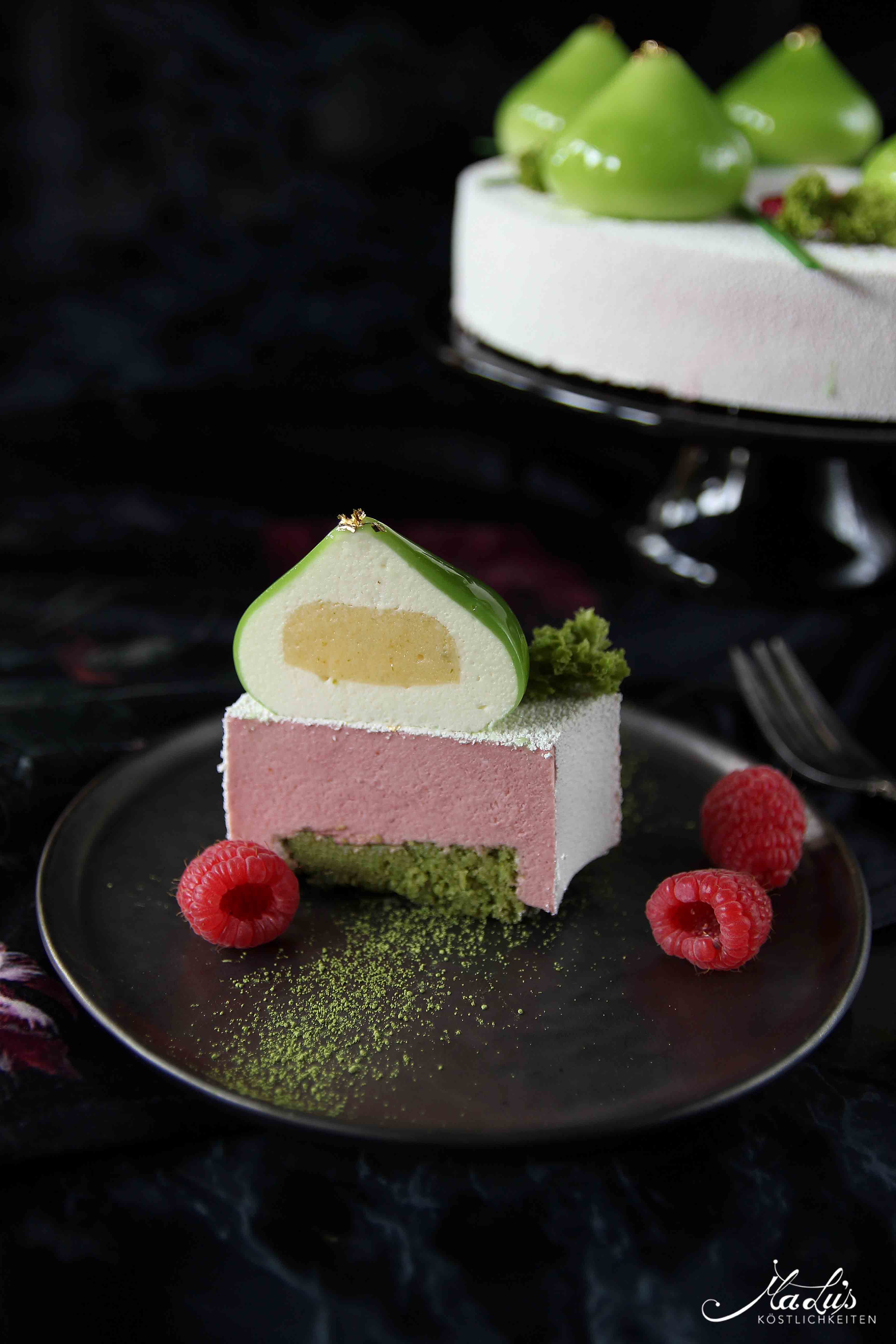 Limetten-Himbeer Torte mit Rose & Matcha