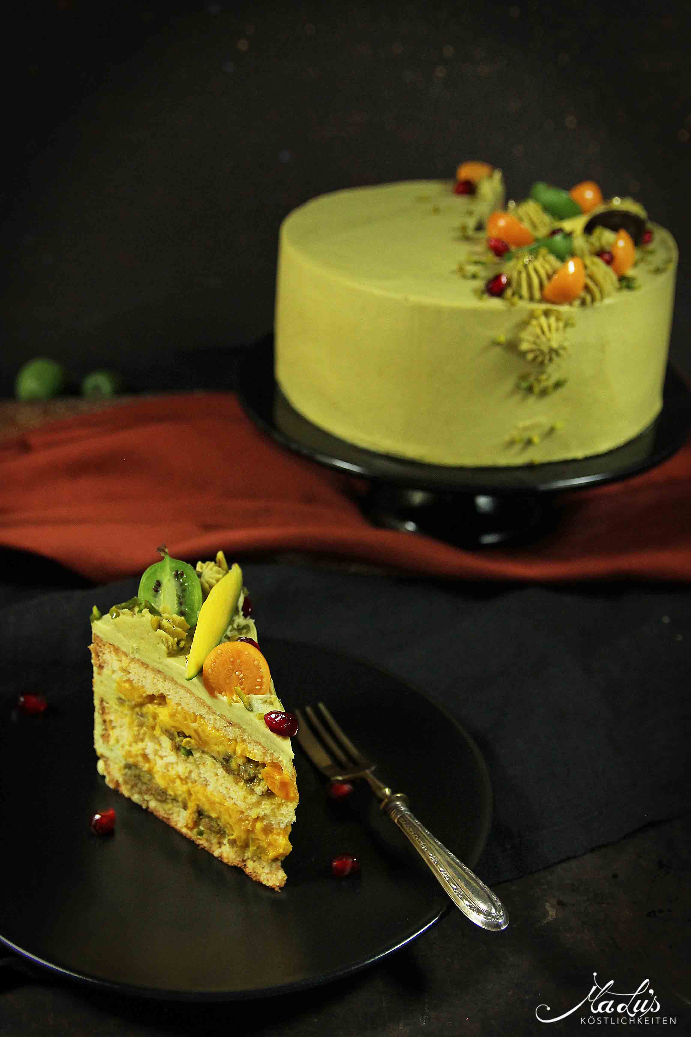 Pistazien Torte mit Mango & Physalis