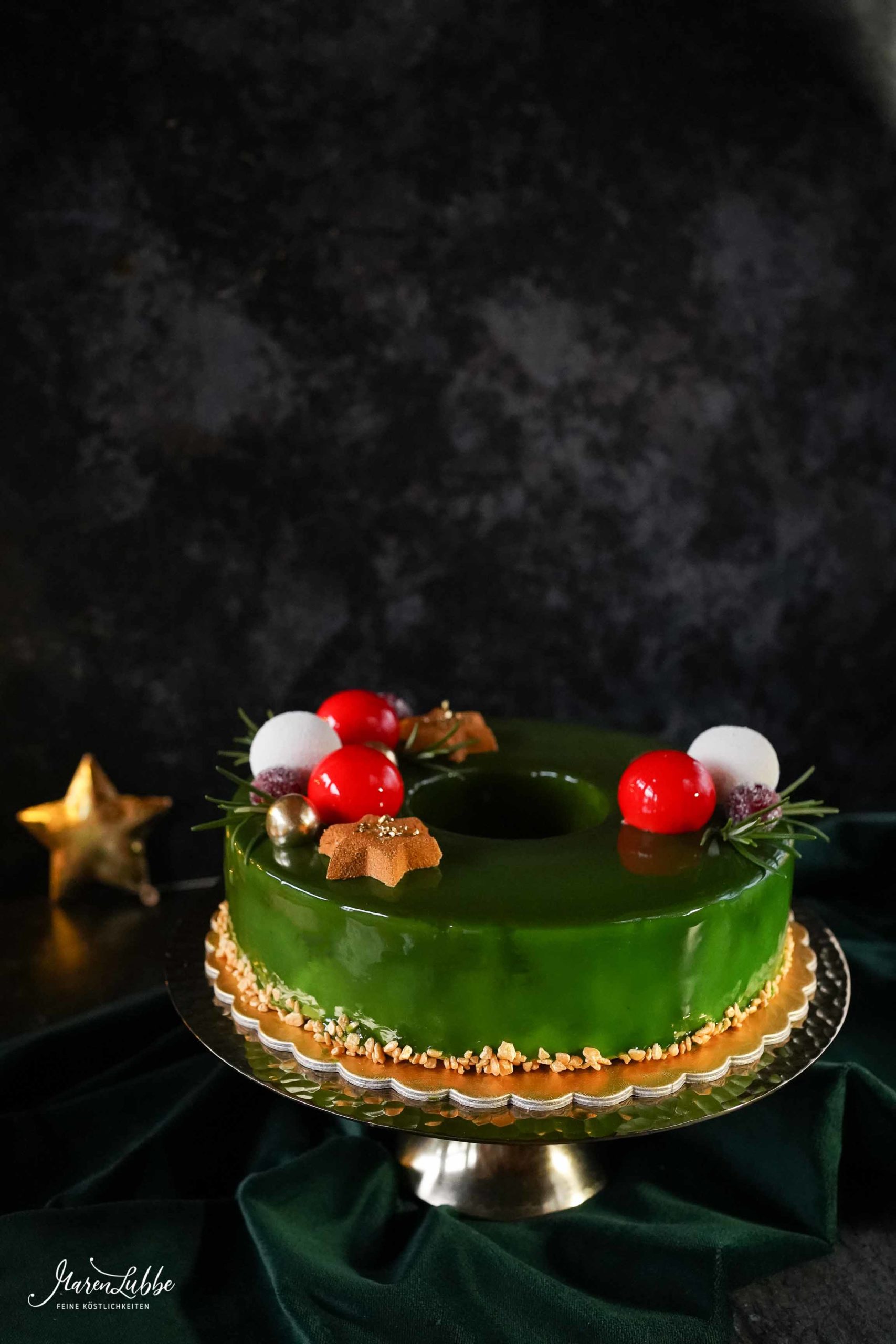 Weihnachtskranz - Vanilletorte mit Aprikose und Lebkuchen // Maren Lubbe - Feine Köstlichkeiten