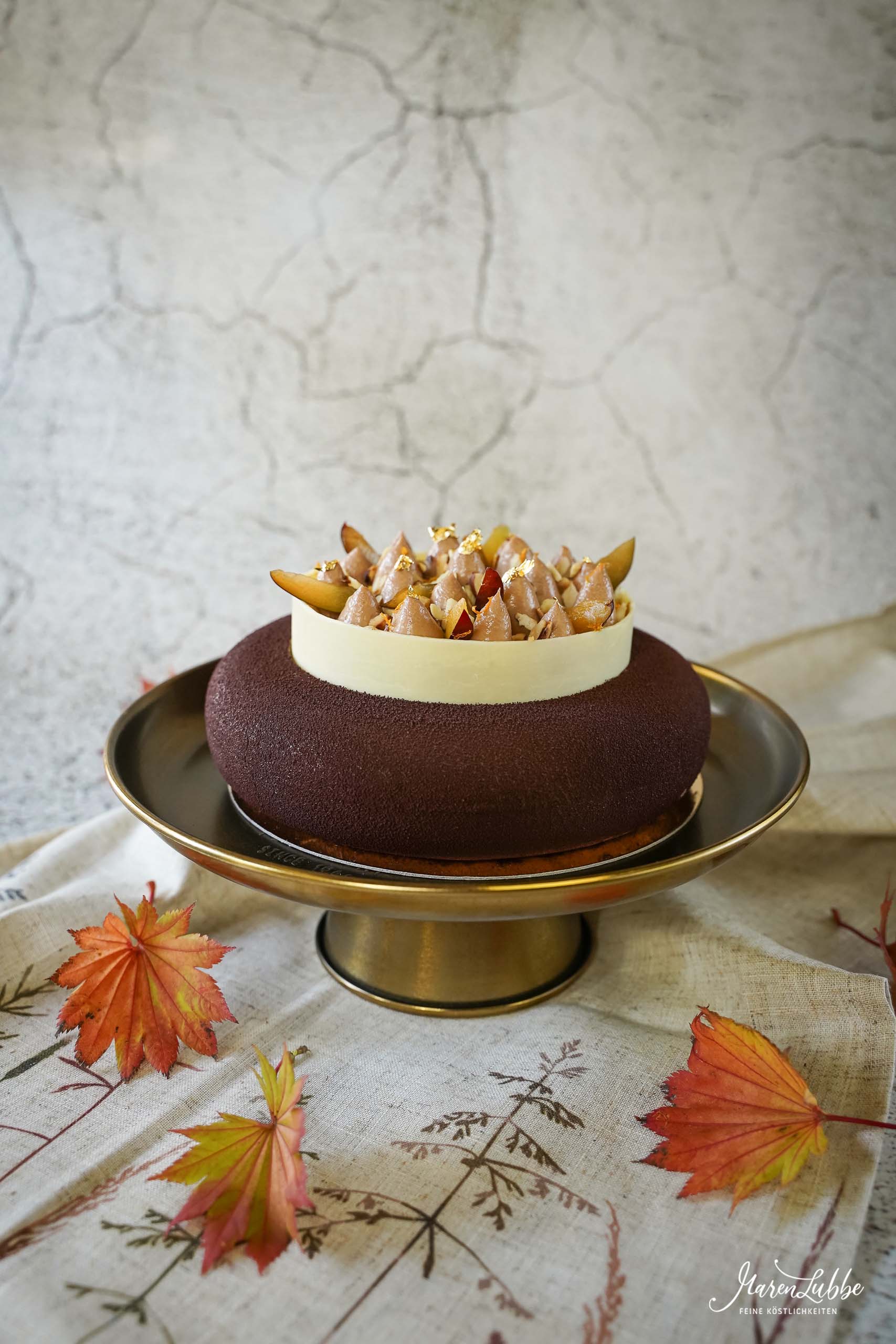 Herbstliche Nussnougat Torte mit Zwetschge & Orange