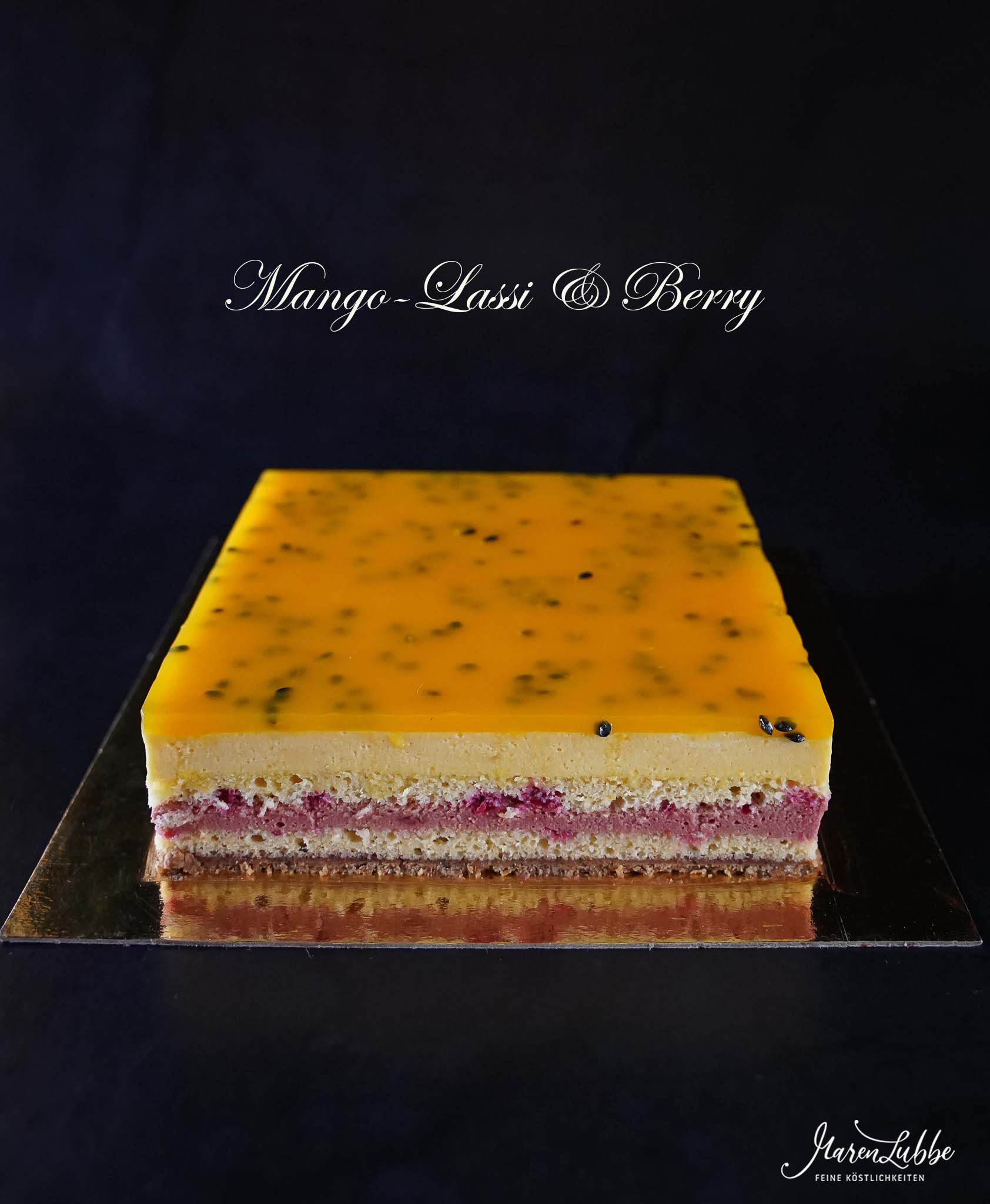 Mango-Lassi & Berry Torte