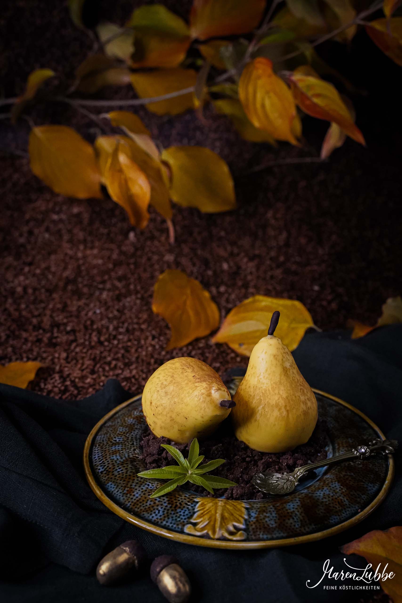 Die Birne - Desserttörtchen auf Schokocrumble