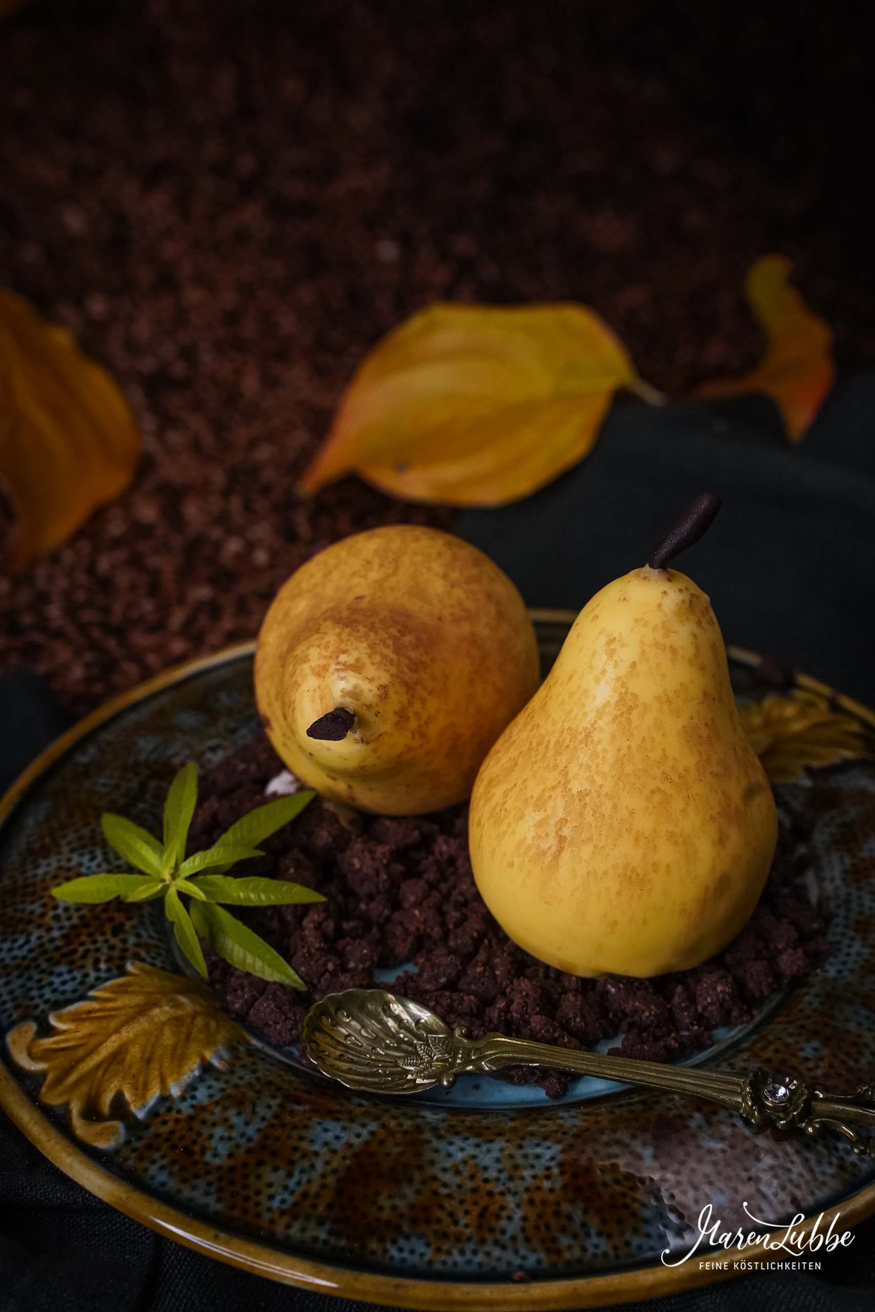 Die Birne - Desserttörtchen auf Schokocrumble