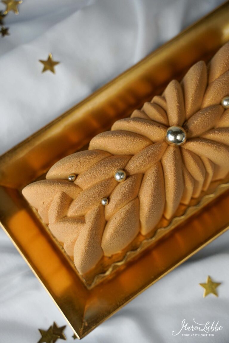 Sahnige Orangen-Karamell Bûche - Maren Lubbe - Feine Köstlichkeiten