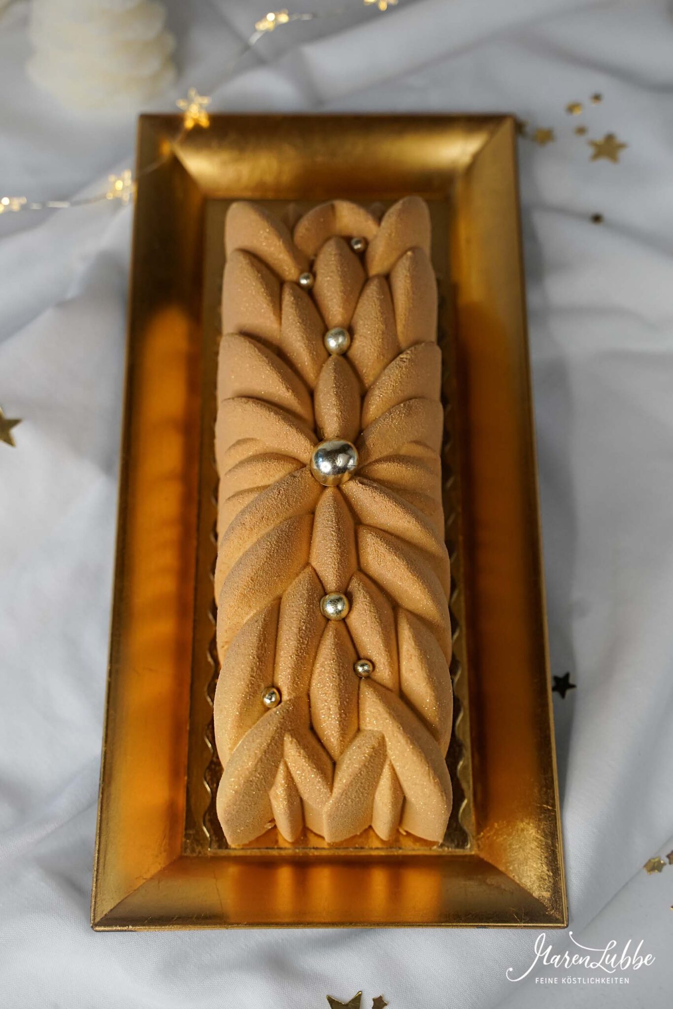 Sahnige Orangen-Karamell Bûche - Maren Lubbe - Feine Köstlichkeiten
