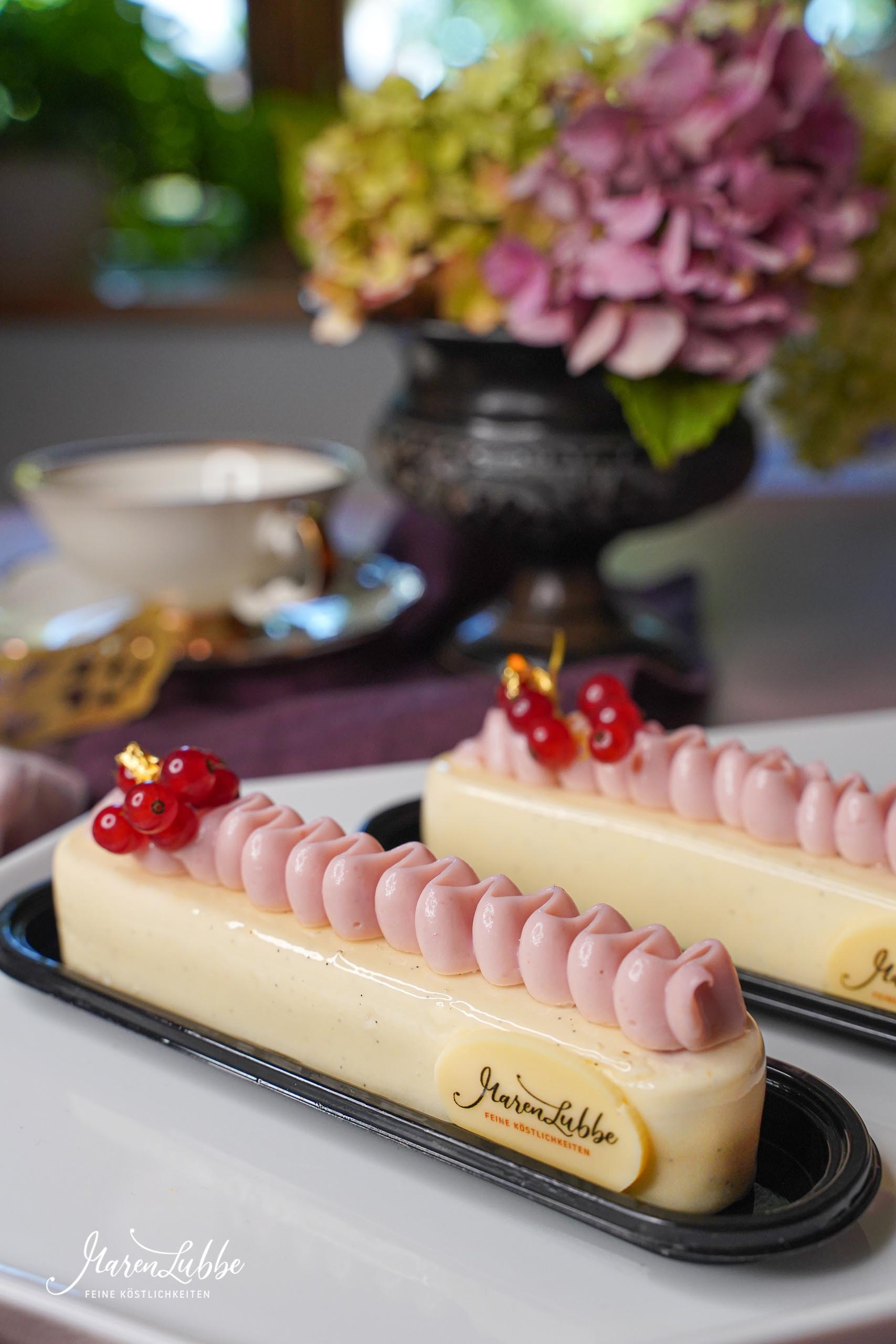 Vanille-Johannisbeer Eclairtörtchen