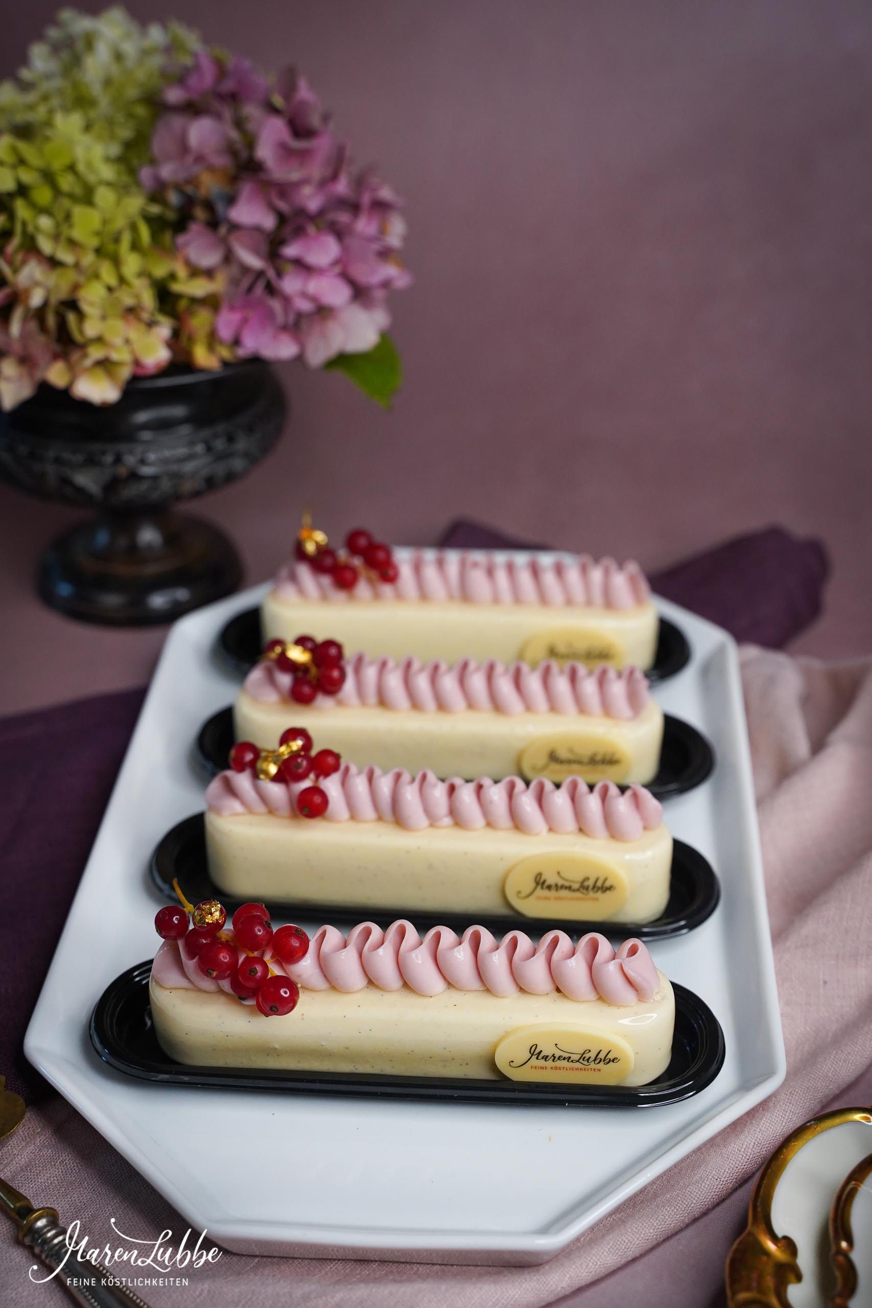 Vanille-Johannisbeer Eclairtörtchen